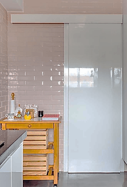 Easy * Folha Lisa - Puxador Inox 15cm - Trilho Alumínio - Batente Alumínio - 3